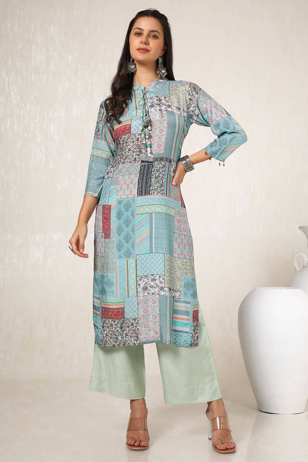 Powder Blue Viscose Muslin Ethnic Motifs Kurta With Tassels - Image 5